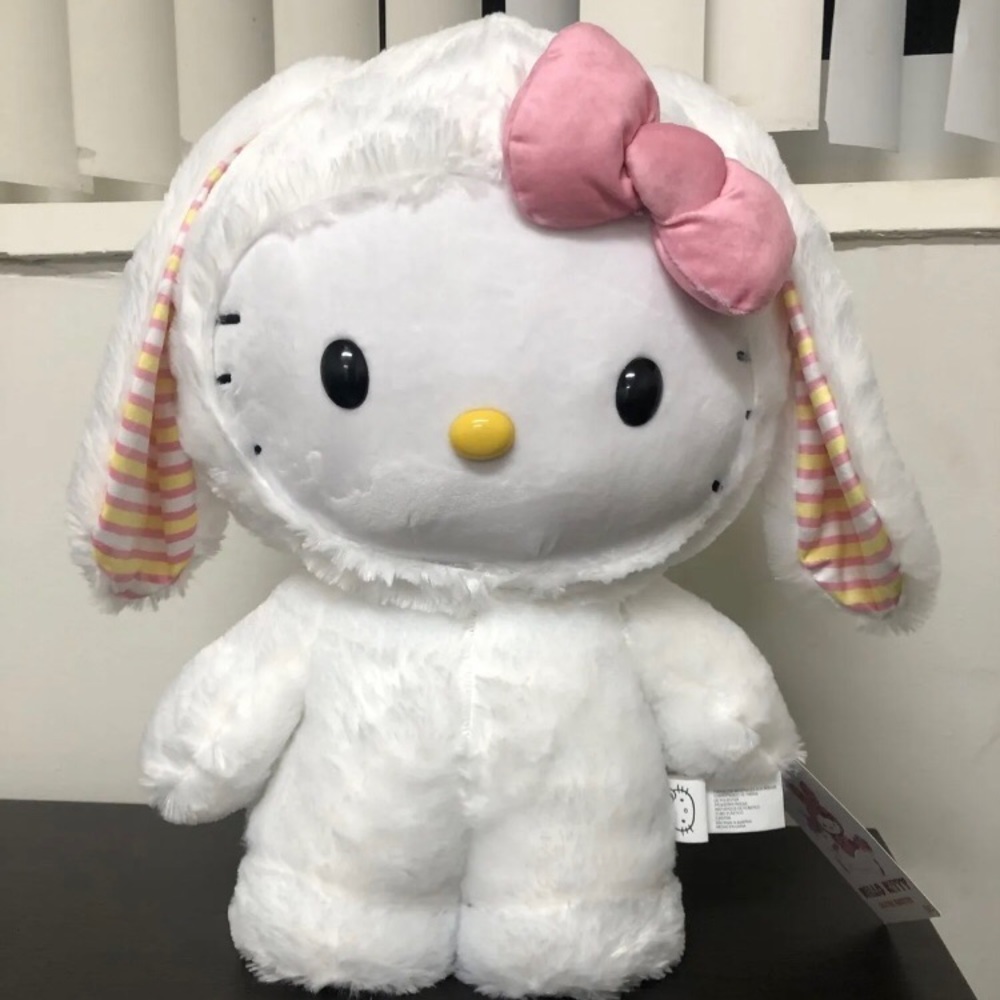 Hello Kitty Easter Greeter 2023 CVS 20”